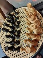 Leuk oud houten schaakspel, Een of twee spelers, Ophalen, Gebruikt