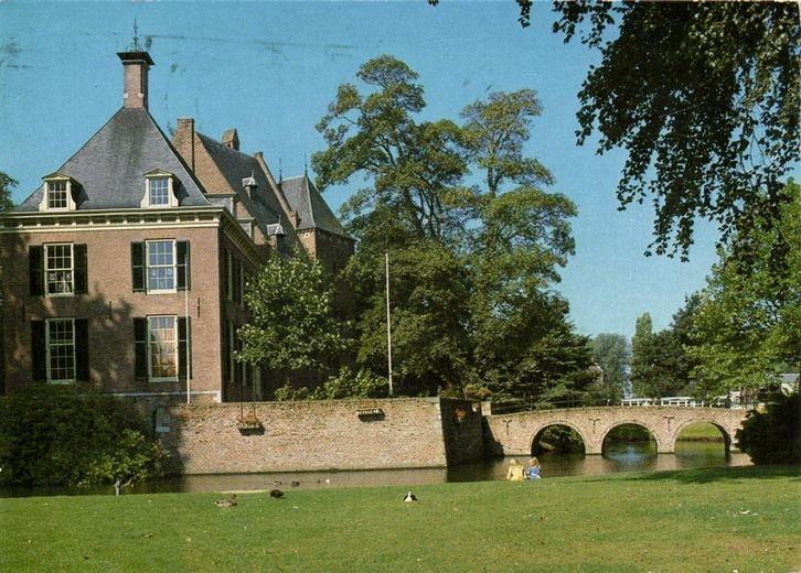 Bemmel, De Kinkelenburg - meisjes - 197? gelopen, Verzamelen, Ansichtkaarten | Nederland, Gelopen, Noord-Brabant, Ophalen of Verzenden