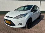 Ford Fiësta 1.25 titanium 60KW 5DR 2010 Wit, Voorwielaandrijving, 1242 cc, Parkeersensor, Wit