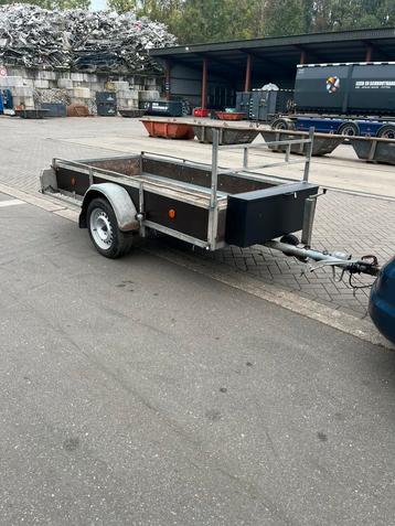 Aanhanger beschikbaar voor biedingen