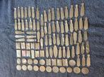 Kleine numanistische kostbaarheden. 98 tokens. Parelmoer, Postzegels en Munten, Ophalen of Verzenden, Centraal-Azië
