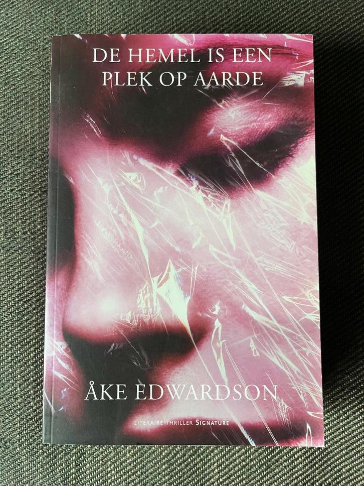 Åke Edwardson - De hemel is een plek op aarde., Boeken, Thrillers, Zo goed als nieuw, Ophalen of Verzenden