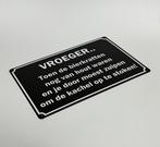 Vroeger bierkratten van hout reclamebord van metaal wandbord, Info@deconoord.nl, Deco Noord, Nieuw, Ophalen of Verzenden