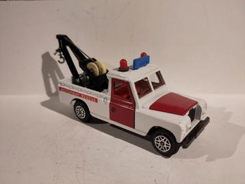 Dinky Toys No. 442 Land Rover Series 2A 109 Motorway Rescue beschikbaar voor biedingen