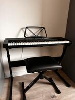 Keyboard MAX KB4 + standaard, hoofdtelefoon en kruk, Muziek en Instrumenten, Keyboards, 61 toetsen, Zo goed als nieuw, Met standaard