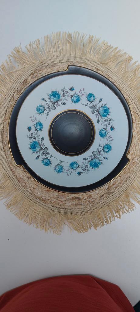 Nora schaal van Flora Gouda Holland, Antiek en Kunst, Antiek | Schalen, Ophalen of Verzenden