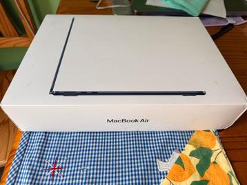 MacBook Air 13” 2020-Baterij bijna 100% originele capaciteit beschikbaar voor biedingen