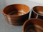 3 bruine schalen/nestschalen Volendams aardewerk, Huis en Inrichting, Keuken | Servies, Ophalen of Verzenden, Overige stijlen