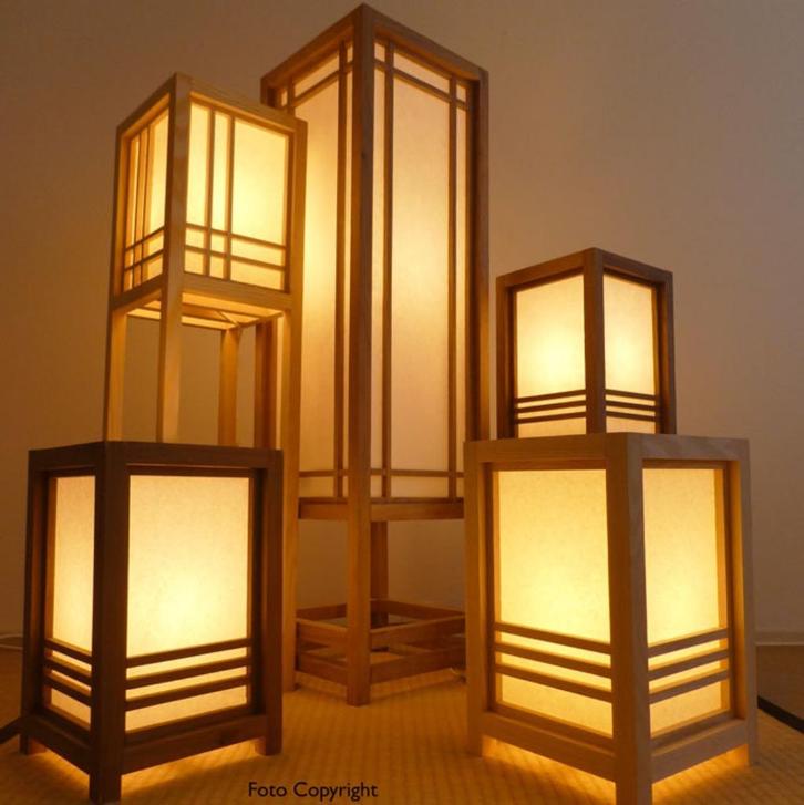 Japanse Lamp handgemaakt in Essen of Noten hout | Lantaarn, Antiek en Kunst, Kunst | Niet-Westerse kunst, Verzenden