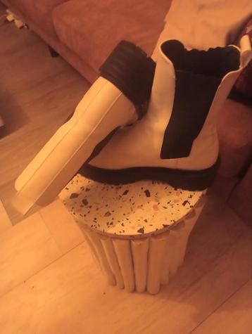 Zwart/witte dames schoenen MT 37 beschikbaar voor biedingen