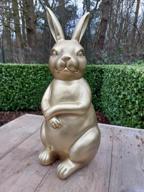 (tuin)beeld Gouden konijn, zwembad, vijver 54cm, Tuin en Terras, Tuinbeelden, Nieuw, Dierenbeeld, Kunststof, Ophalen
