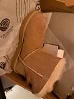 Ugg gloednieuw nooit gedragen, Kleding | Dames, Schoenen, UGG, Beige, Snowboots, Ophalen of Verzenden