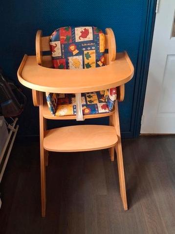 DEGELIJKE KINDERSTOEL  beschikbaar voor biedingen