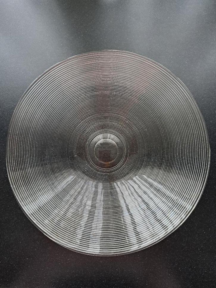 Glazen fruitschaal met ringen, Huis en Inrichting, Woonaccessoires | Schalen en Manden, Zo goed als nieuw, Schaal, Rond, Glas