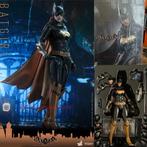 Hot Toys VGM 40 Arkham Knight Batgirl, Verzamelen, Film en Tv, Nieuw, Ophalen of Verzenden, Actiefiguur of Pop, Film