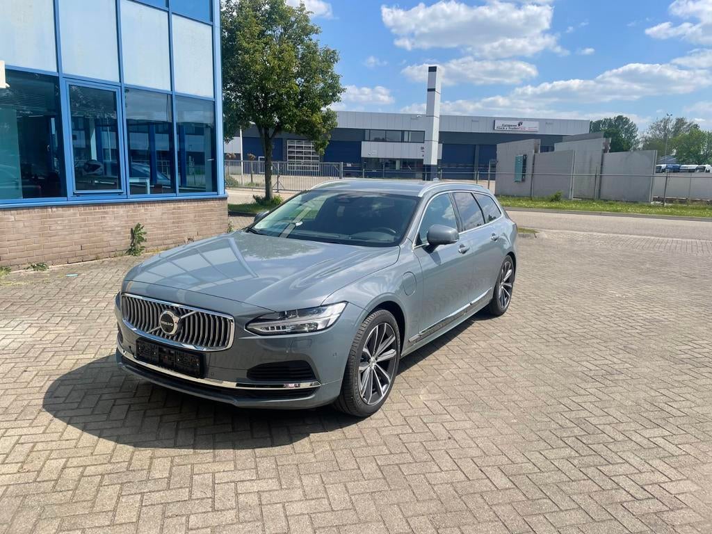 Volvo V90 T6 350pk Plug-in Hybrid Aut AWD 2022 Grijs, Auto's, Volvo, Automaat, V90, 4 cilinders, 1969 cc