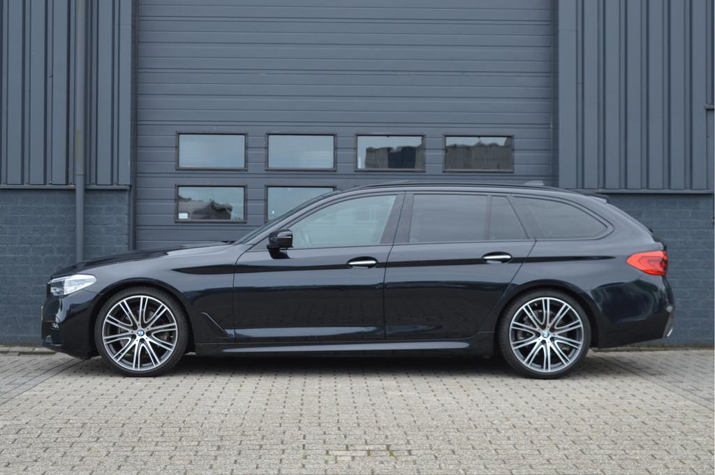 BMW 5 Serie Touring 520i High Executive | M-PAKKET | PANO |, Auto's, Automaat, Achterwielaandrijving, Gebruikt, 4 cilinders