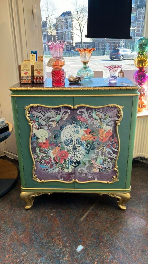 Decoupage kast , bieden vanaf € 200, Antiek en Kunst, Ophalen