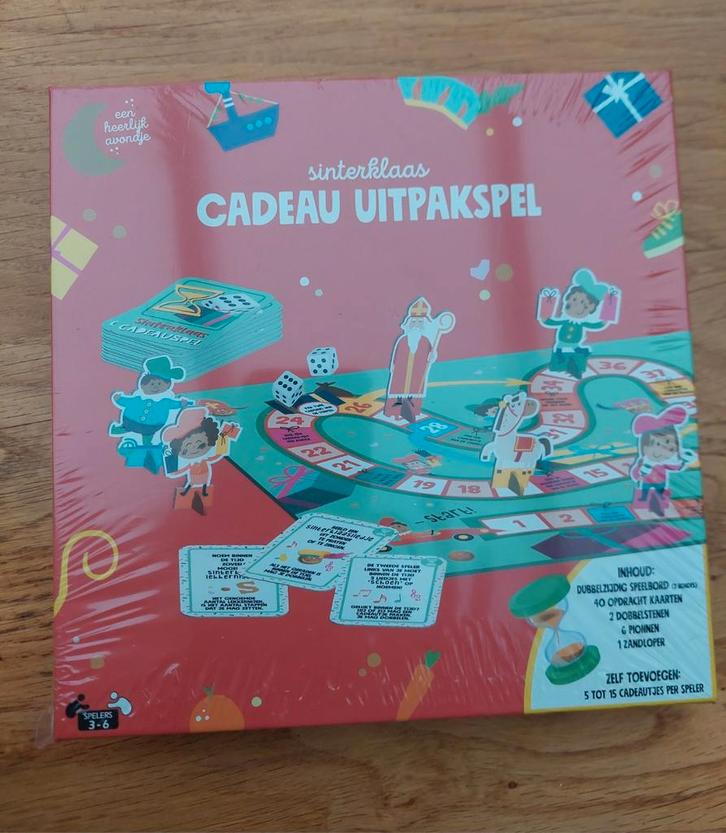 Sinterklaas cadeau uitpakspel, Diversen, Sinterklaas, Zo goed als nieuw, Ophalen of Verzenden
