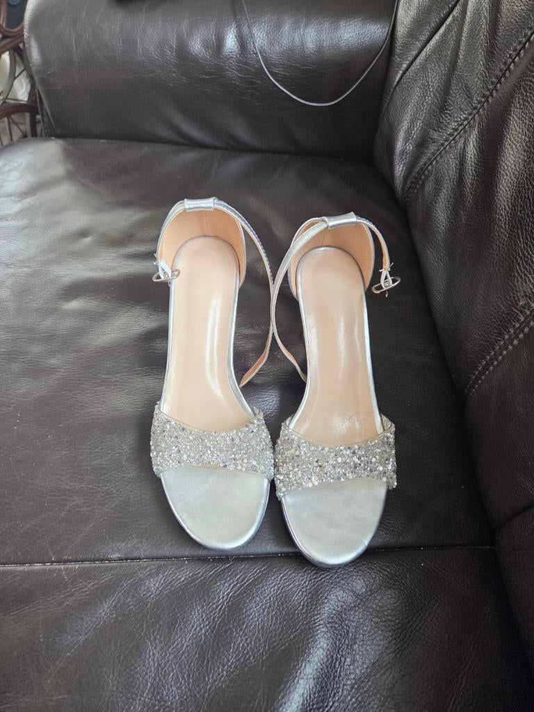 Schoenen, Ophalen of Verzenden, Zo goed als nieuw, Overige kleuren, Sneakers of Gympen