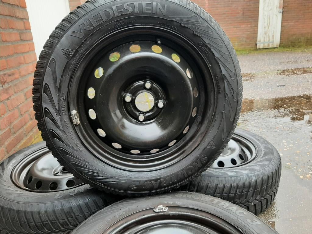 Te koop Toyota Yaris velgen 185/65 15 inch., Auto-onderdelen, Banden en Velgen, Ophalen, Gebruikt, 15 inch, Banden en Velgen
