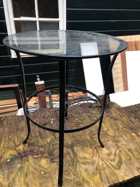 tafeltje met glazen plaat, Huis en Inrichting, Tafels | Bijzettafels, Ophalen, Minder dan 55 cm, Metaal of Aluminium, Rond