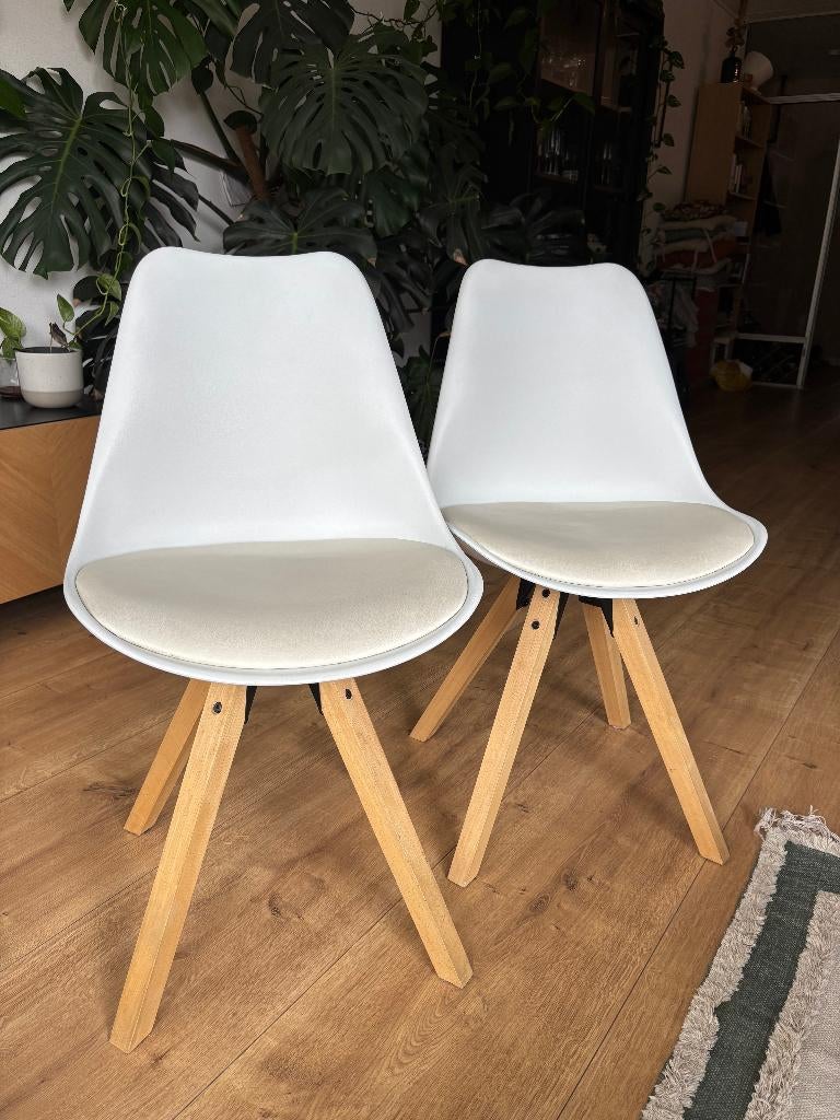 Twee witte kuipstoelen / eetkamerstoelen, Ophalen, Leer, Twee, Wit