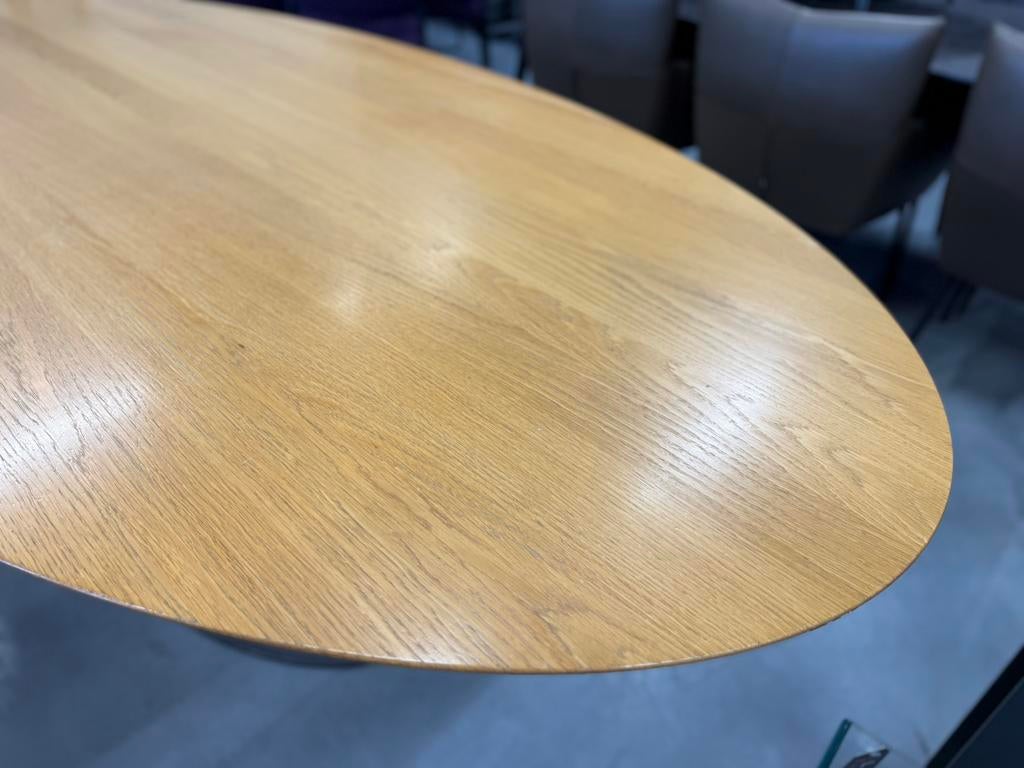 Leolux Thebe Eettafel Eiken hout Design Eetkamertafel, Huis en Inrichting, Tafels | Eettafels, Leolux, 100 tot 150 cm, Ophalen of Verzenden