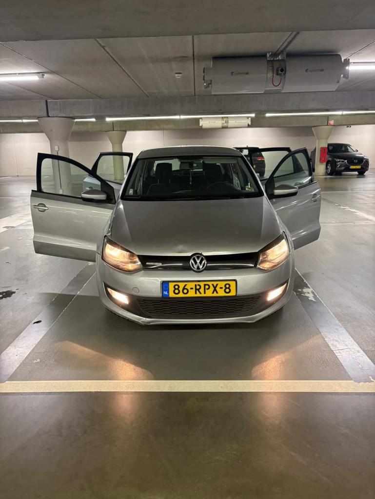 Volkswagen Polo 1.2 TDI 55KW BM 2011 Grijs, Auto's, Voorwielaandrijving, 74 pk, 1199 cc, 96 €/maand