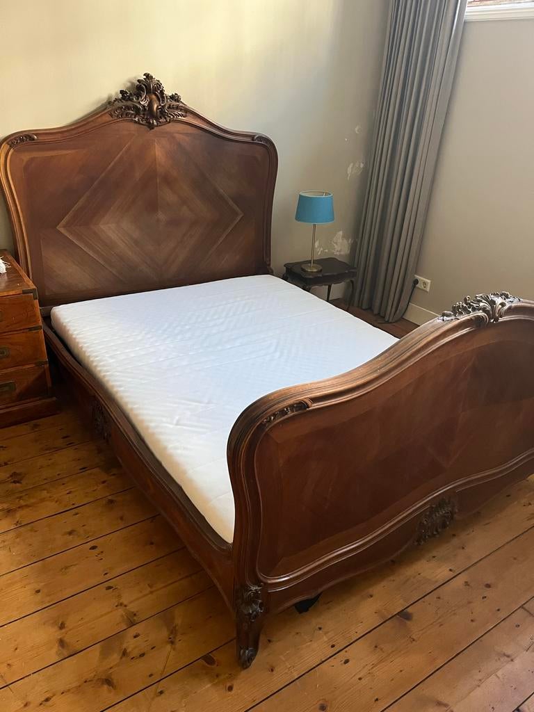 Louis XV Kuifbed - Antiek Houten Tweepersoonsbed, Antiek en Kunst, Antiek | Meubels | Bedden, Ophalen