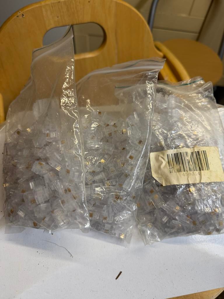 Scart kabels en internet verbindingen, Audio, Tv en Foto, Audiokabels en Televisiekabels, Ophalen, Gebruikt, Minder dan 2 meter