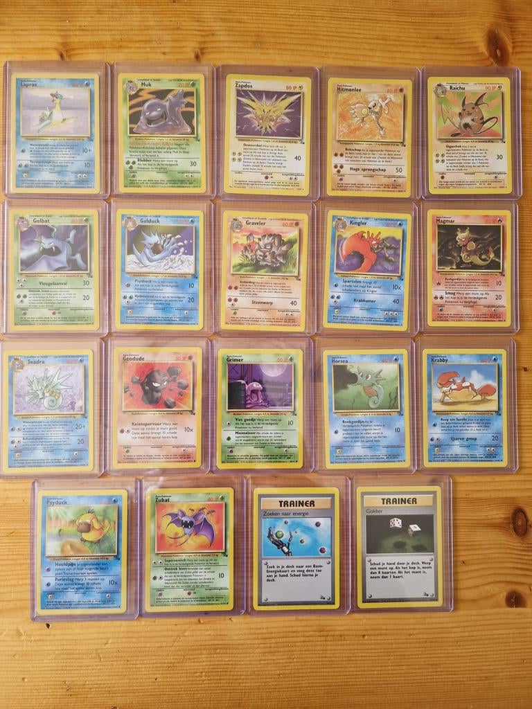 Nederlands Unlimited Fossil Verzameling pokemon, Ophalen of Verzenden, Zo goed als nieuw, Meerdere kaarten