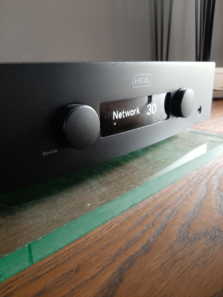 Hegel H 190 streamer versterker dac, Audio, Tv en Foto, Versterkers en Receivers, Ophalen, Zo goed als nieuw, 120 watt of meer