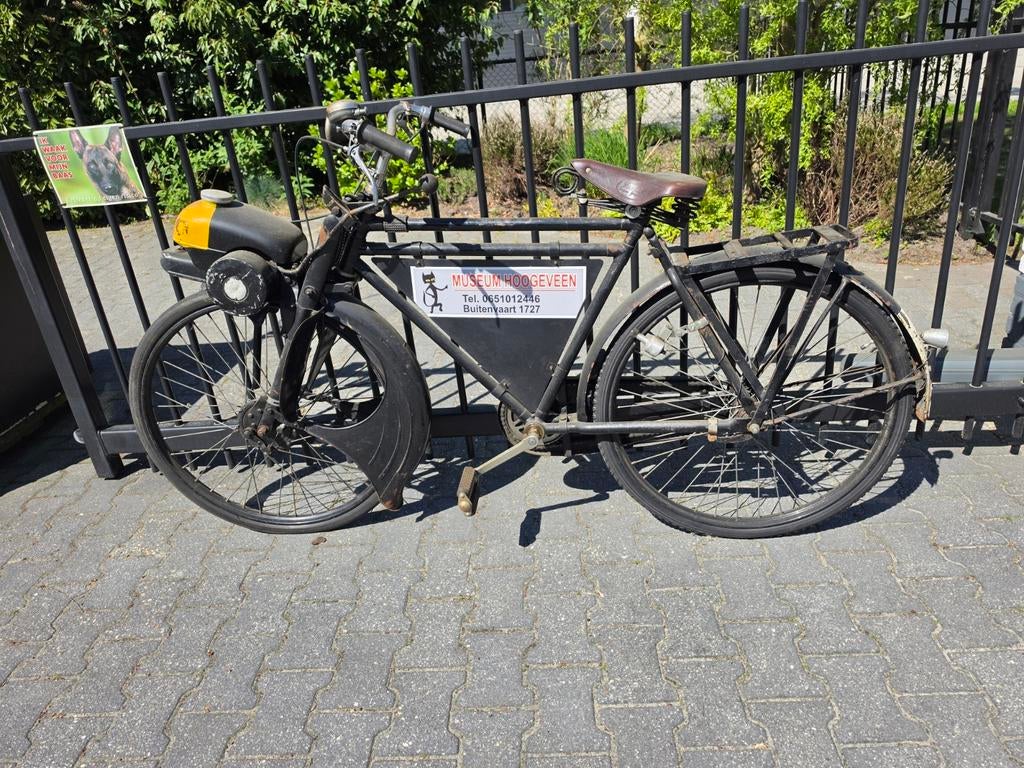 Oude reclame fiets met hulp Motorblok - Museumstuk, Fietsen en Brommers, Brommers | Oldtimers, Overige merken, Ophalen