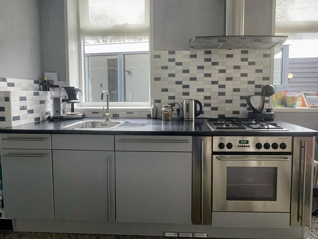 Keuken incl 2 koelkasten, magnetron,afwasmachine,afzuigkap, Huis en Inrichting, Keuken | Complete keukens, Ophalen, Gebruikt, Dubbelwandige keuken