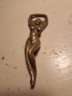 Zware koperen flessenopener naakte vrouw., Ophalen