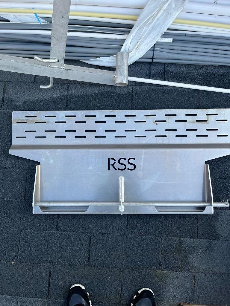 RSS dakvoet aluminium zonnepanelen montagesysteem 8 stuks, Ophalen, Gebruikt