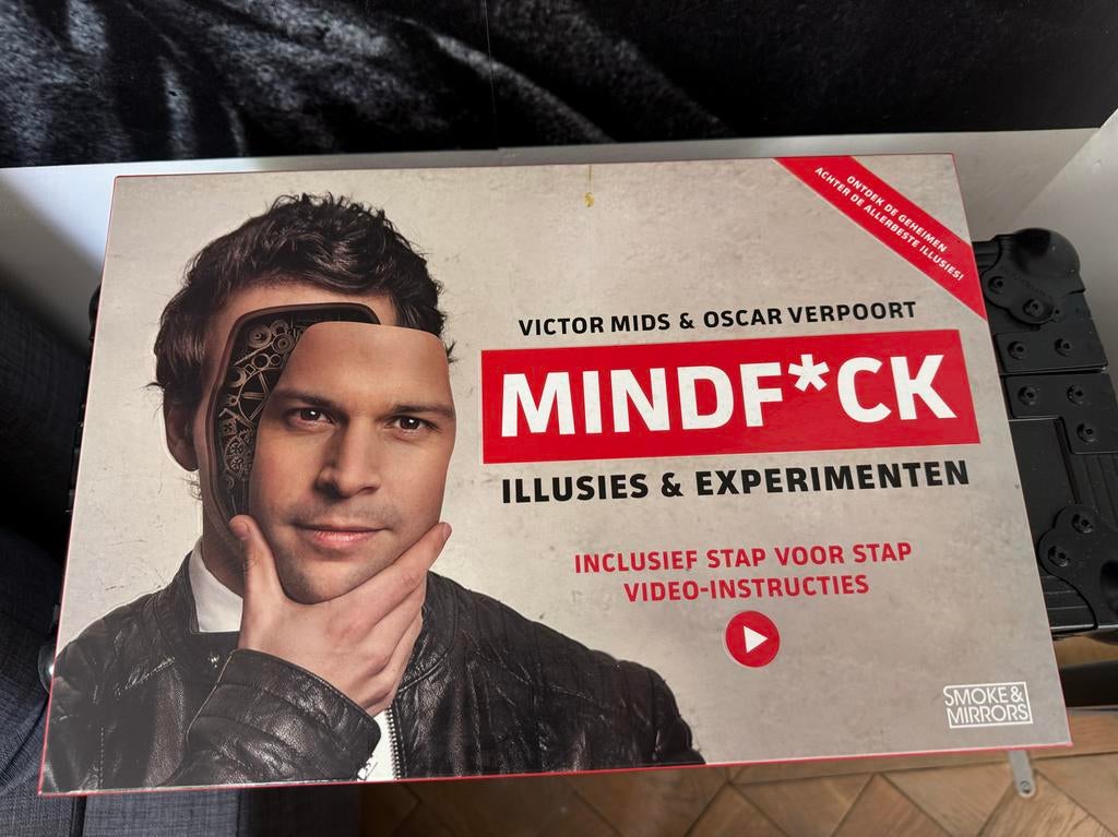 Mindf*ck - illusies en experimenten, Ophalen of Verzenden, Zo goed als nieuw