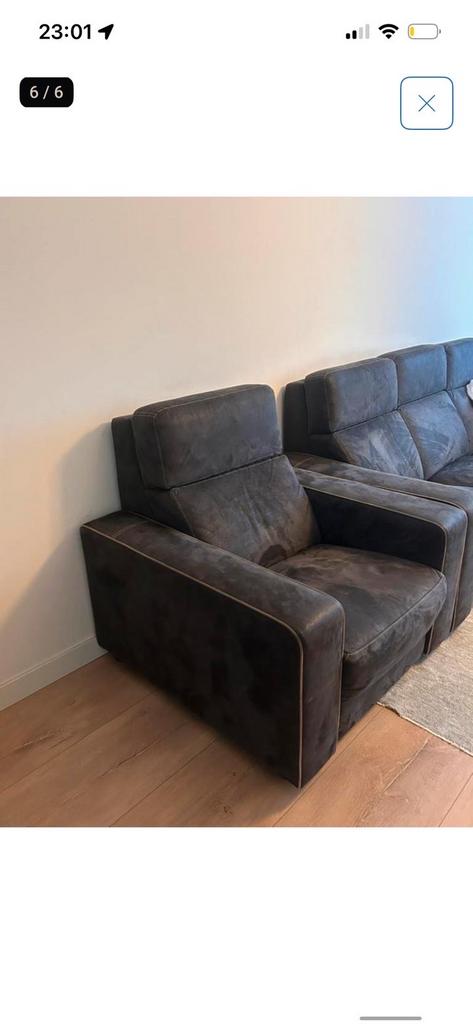 Donkergrijze bank met losse fauteuil, Huis en Inrichting, Banken | Bankstellen, Ophalen, Gebruikt, Driepersoons, 75 tot 100 cm
