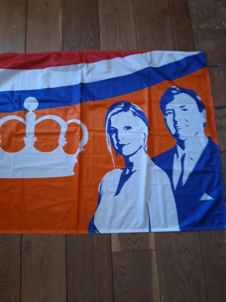 NIEUWE  vlag Máxima en willem Alexander, Ophalen, Nieuw