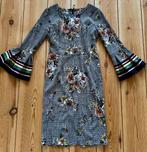 Jurk Rinascimento - Grijs Zwart Ruit bloem - Maat 40 Medium, Kleding | Dames, Jurken, Maat 38/40 (M), Zwart, Rinascimento, Ophalen of Verzenden