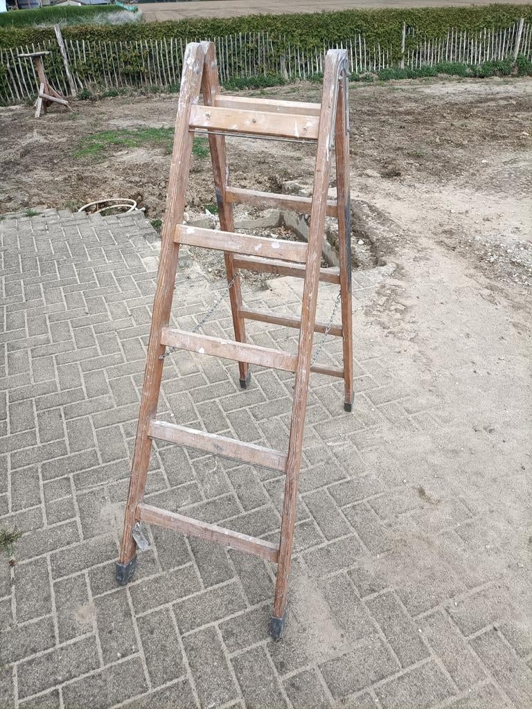 Degelijke houten schilders trap, Doe-het-zelf en Verbouw, Ladders en Trappen, Ophalen of Verzenden, Gebruikt, Trap, 2 tot 4 meter