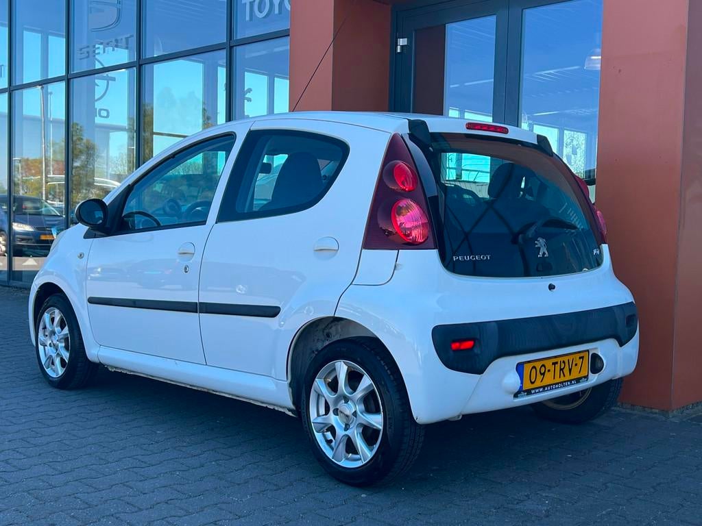 Peugeot 107 1.0|Led|Airco|Isofix|Elek. ramen|APK 01-2027|Aux, Voorwielaandrijving, Euro 5, Gebruikt, 4 stoelen