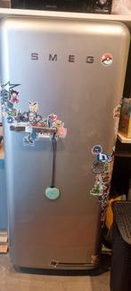 Zilveren Smeg Koelkast met stickers, Gebruikt, 200 liter of meer, 60 cm of meer, Energieklasse A of zuiniger