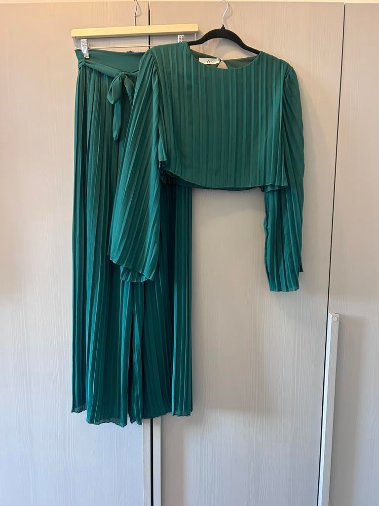 Groene plissé set One Size/S, Ophalen of Verzenden, Zo goed als nieuw, Maat 36 (S), Onder de knie