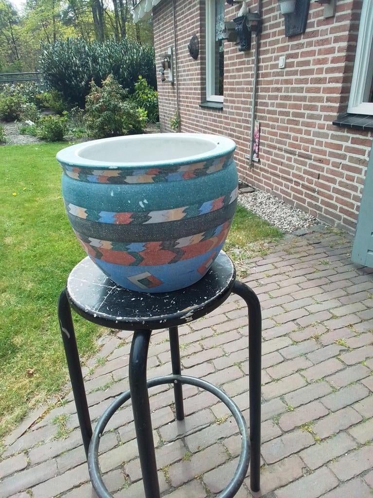 Kleurrijke bloempot, Steen, Minder dan 30 cm, Rond, Ophalen of Verzenden