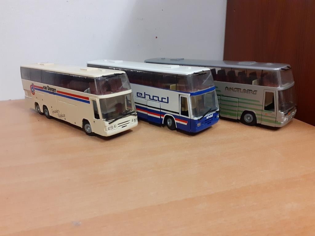 Tekno Daf bus SB3000 in bedrijfskleuren, Ophalen of Verzenden, Groter dan 1:32, Truck, Tamiya