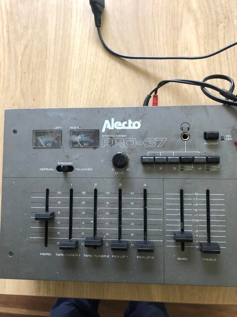 Alecto PRO-37 stereo mixer, Ophalen, Gebruikt, Minder dan 5 kanalen, Microfooningang