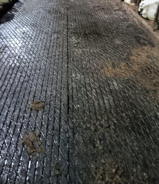 Gebruikte Cow rubber loopgang, Ophalen, Gebruikt