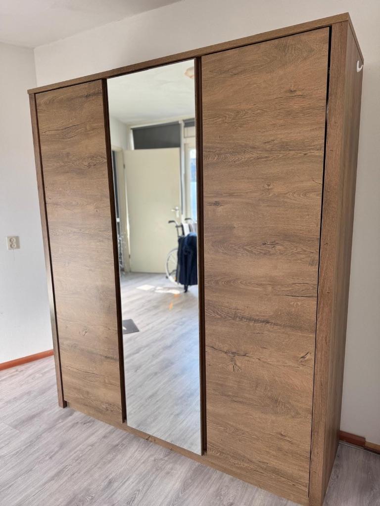 Kledingkast hout, Ophalen, Eikenhout, Zo goed als nieuw, 150 tot 200 cm